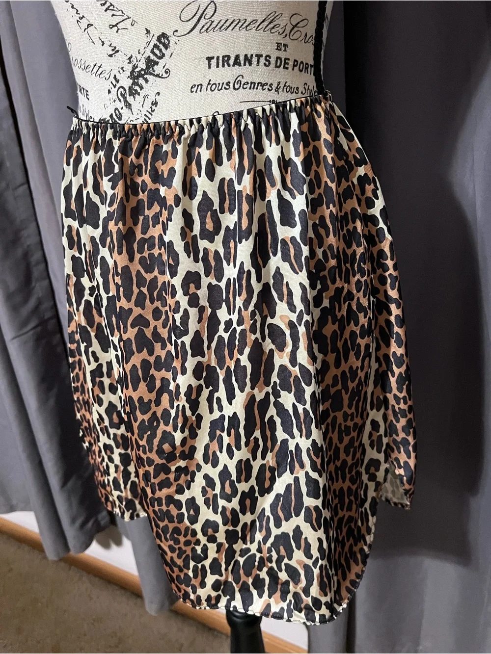 VTG Vanity Fair Leopard Print Half Slip Skirt Sz L 18 Made in USA Animal Print